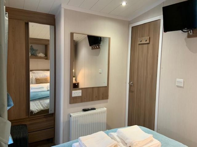 Cosy, Coastal Themed Holiday Home, Rockley Park, Poole, Dorset 外观 照片