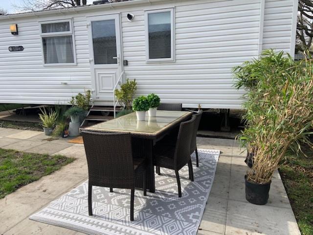 Cosy, Coastal Themed Holiday Home, Rockley Park, Poole, Dorset 外观 照片