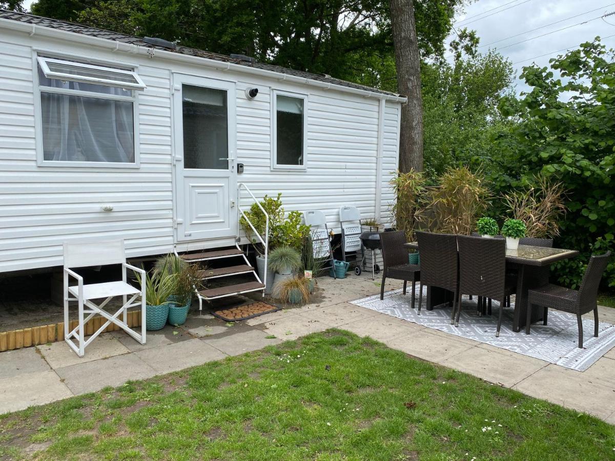 Cosy, Coastal Themed Holiday Home, Rockley Park, Poole, Dorset 外观 照片