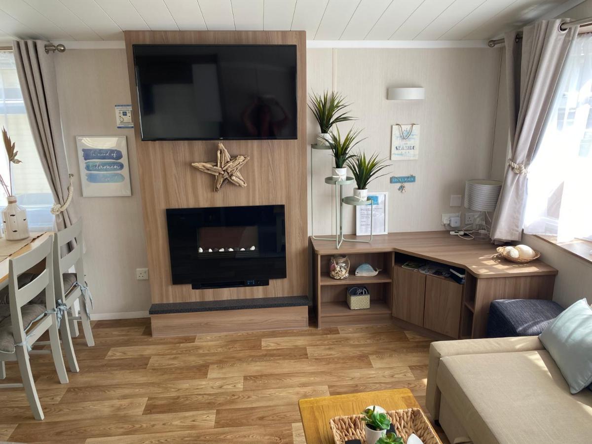 Cosy, Coastal Themed Holiday Home, Rockley Park, Poole, Dorset 外观 照片